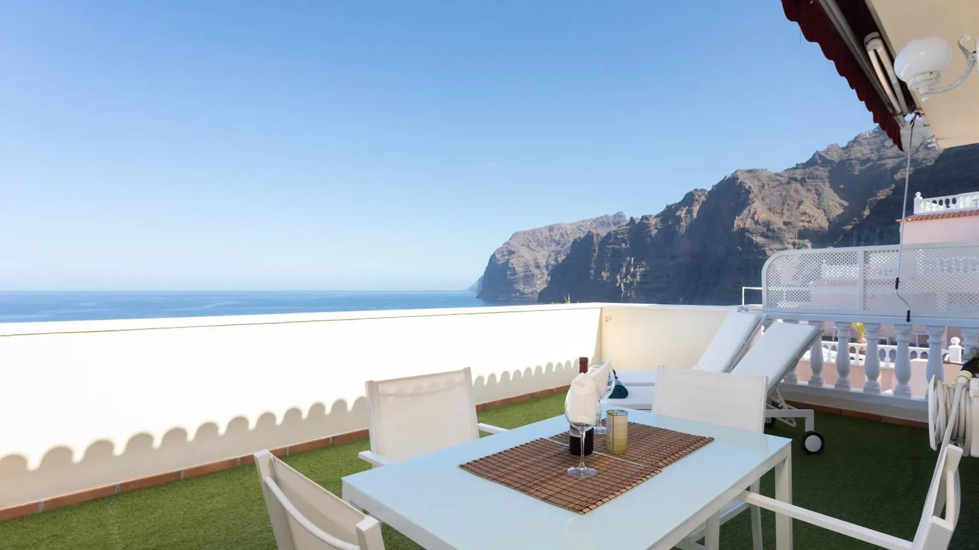 Eden Rentals Fabulosas Vistas Al Mar Y Los Acantilados Acantilado de los Gigantes Spain